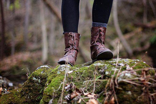 How To Clean Hiking Boots?